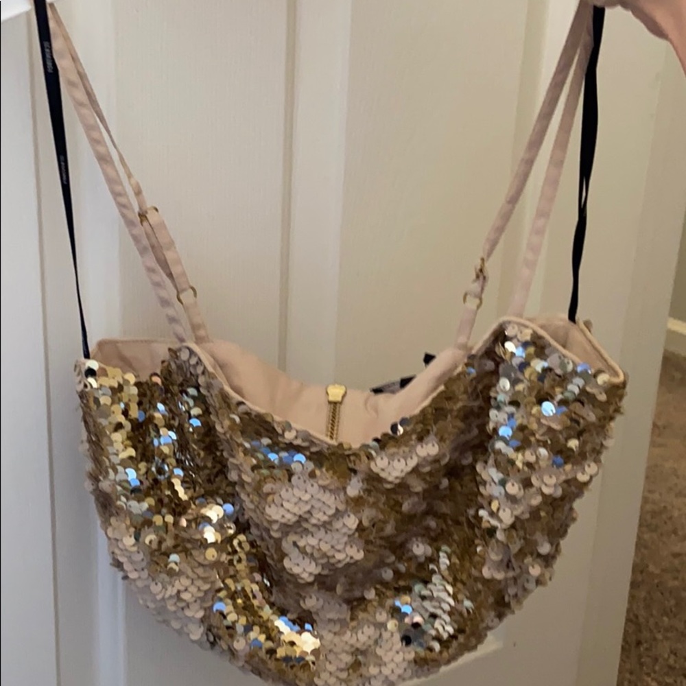 Forever 21 woven top-cali small cream gold